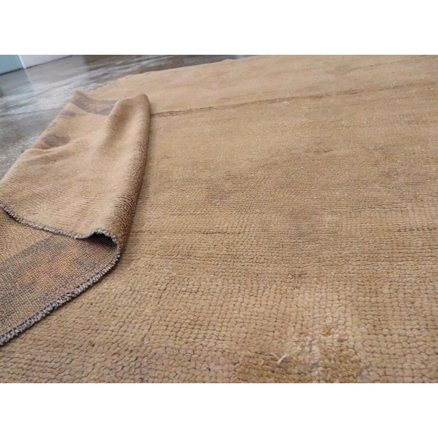Beige Galerie Shabab Collection Mid-20th Century Turkish Anatolian Accent Rug For Sale - Image 8 of 8