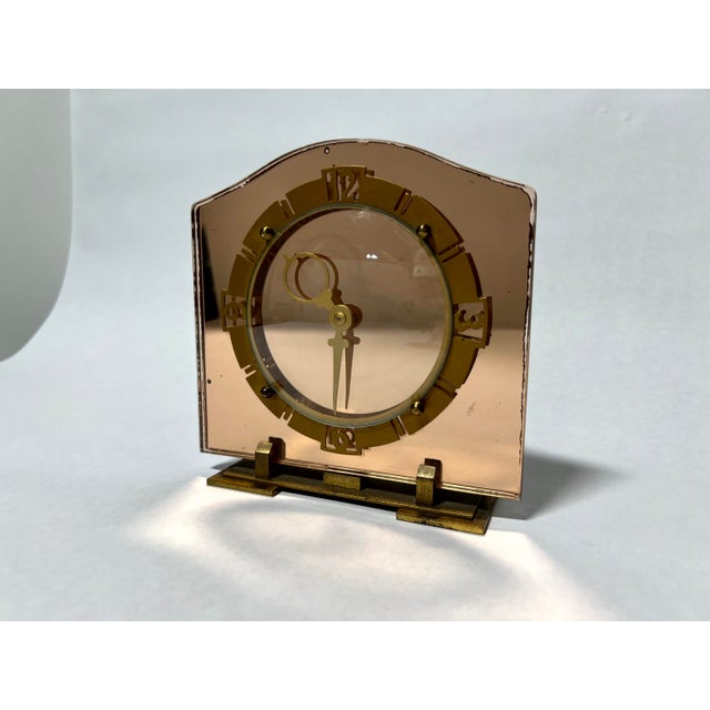 Art Deco 1940s Smith Sectric Art Deco Peach Mirror Mantel Clock, For Sale - Image 3 of 7