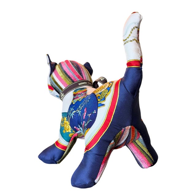French Hermes Qu'Importe Le Flacon Vintage Silk Scarf Charming Kitten For Sale - Image 3 of 3