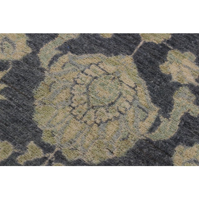 Boho Chic Ziegler 1990's Gray/Ivory Wool Runner Rug- 2'7'' X 8'4'' For Sale - Image 4 of 8