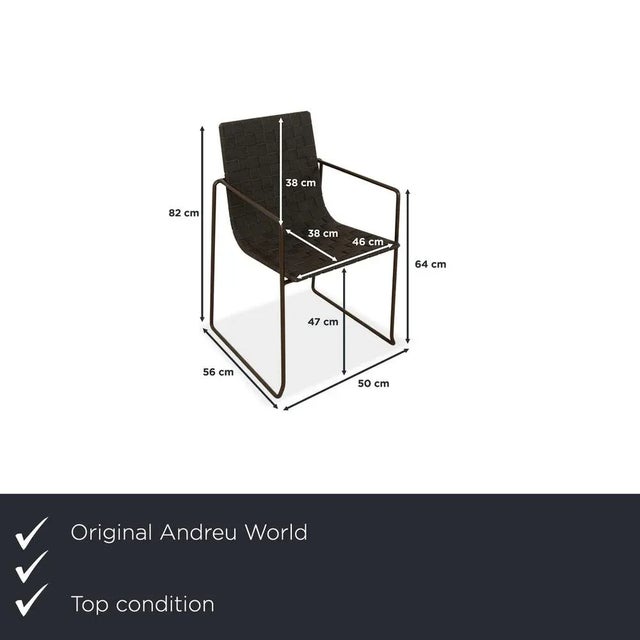 The Andreu World Trenza 6-seater set consists of four chairs with and two without armrests. The look of the chairs...