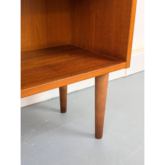 Vintage Danish Teak Bookcase by Carlo Jensen for Hundevad & Co., 1960s For Sale - Image 4 of 17