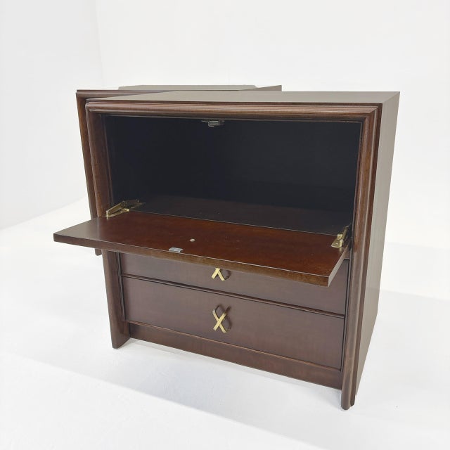 Mid-Century Modern Paul Frankl Nightstands for John Stuart, Pair -1940s For Sale - Image 3 of 6