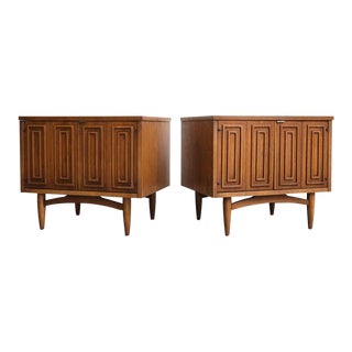 Broyhill Sculptra Nightstands - A Pair For Sale