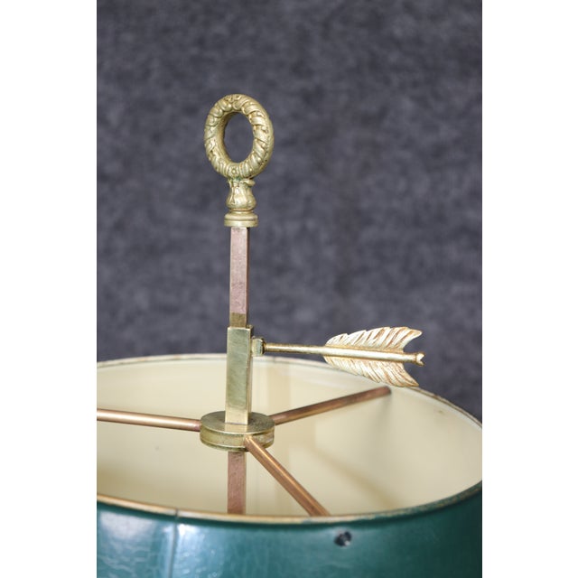 1950s French Directoire Louis XVI Style Gilt Metal & Tole Bouillotte Lamp For Sale - Image 4 of 14