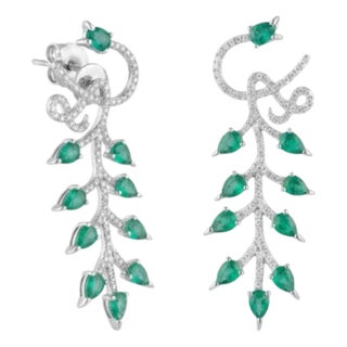 Natural Emerald 5.81cts & Diamond 0.88cts Earring in 14k Gold For Sale
