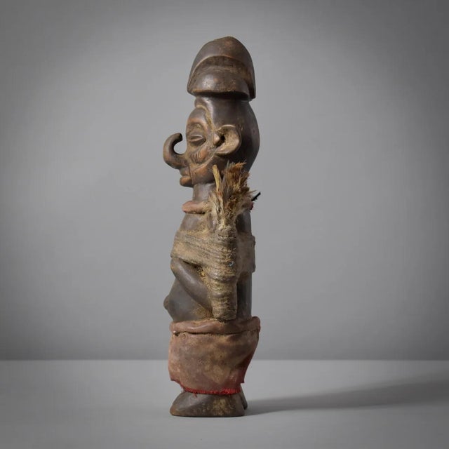 Early 20th Century Early 20th Century Yaka Miniature Fetish With Feathers Figure For Sale - Image 5 of 11