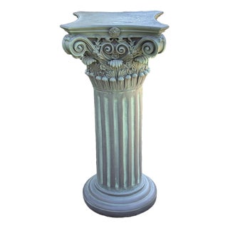 1990s Neoclassical Revival Corinthian Resin Column Pedestal For Sale