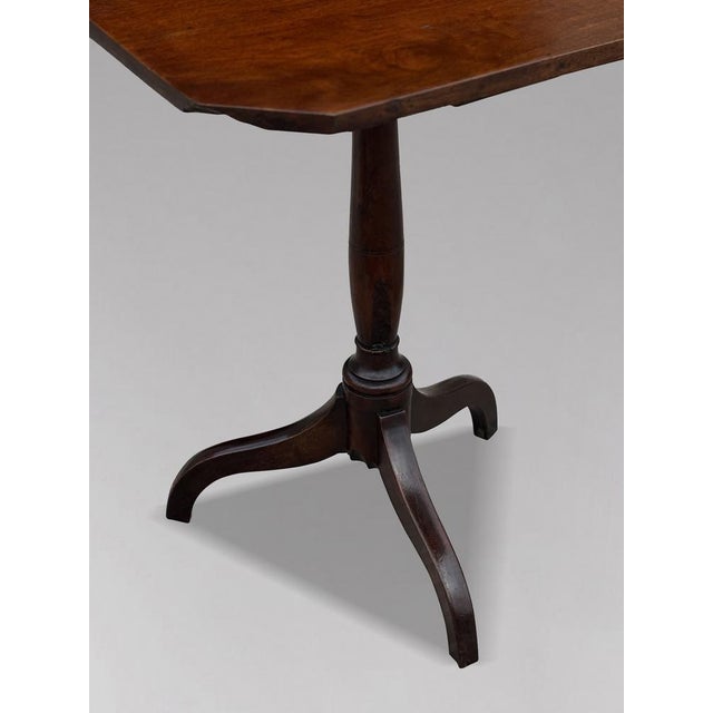 Fine 18th-Century George III Period Octagonal Mahogany Tripod Table A handsome late 18th-century George III period...