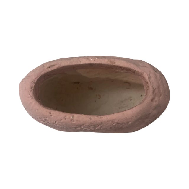 Vintage Postmodern 1980s Pink Ribbed Ceramic Plaster Vase Art Deco For Sale In Palm Springs - Image 6 of 8