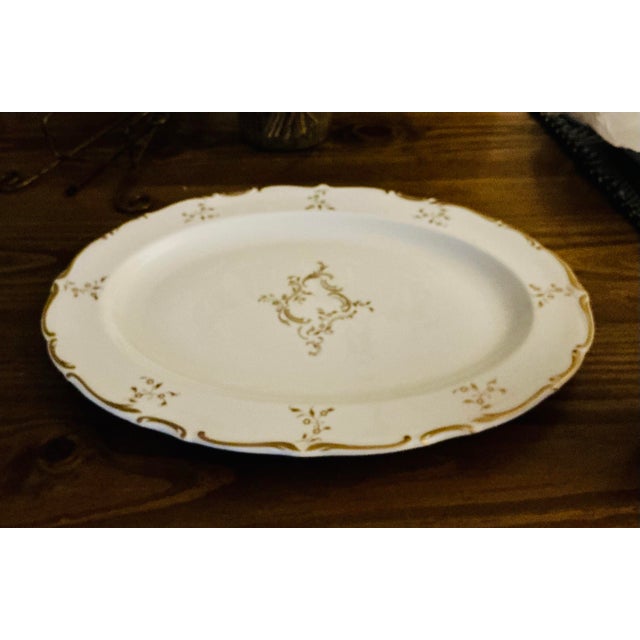 Royal Doulton English Serving Dish by Royal Doulton. Monteigne H4954 For Sale - Image 4 of 12