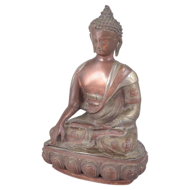 Large 19th Century Seated Buddha Figure in Bronze, Asia For Sale - Image 5 of 5