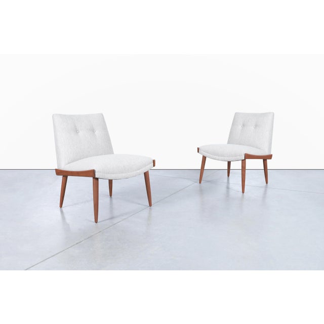 Kroehler was one of the largest furniture manufacturers in America during the mid-20th century, producing designs that...
