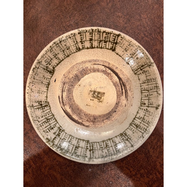 Vintage Ming Blue White Swatow Zhangzhou Chargers 11" 10.5" 9.5" Kiln Crackle - Set of 3 For Sale - Image 10 of 11