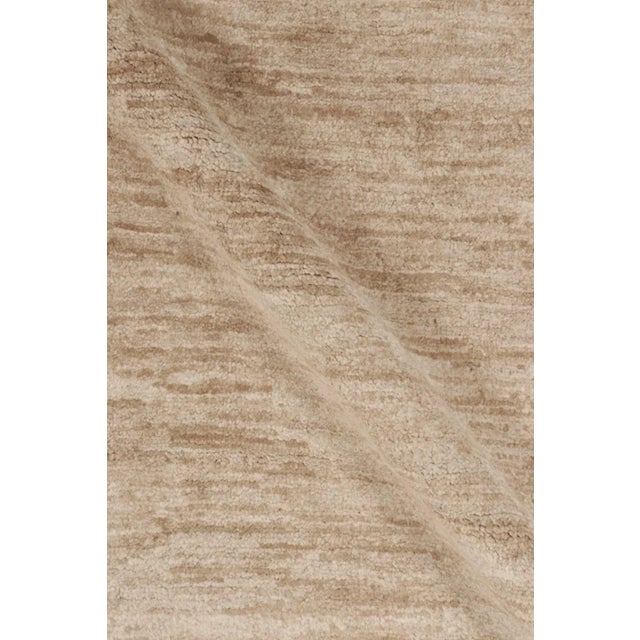 Rug & Kilim’s Oversized Contemporary Textural Rug in Soft & Tonal Beige For Sale - Image 9 of 9