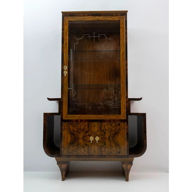 Italian Art Deco Walnut Bar Showcase, 1925 For Sale - Image 4 of 15