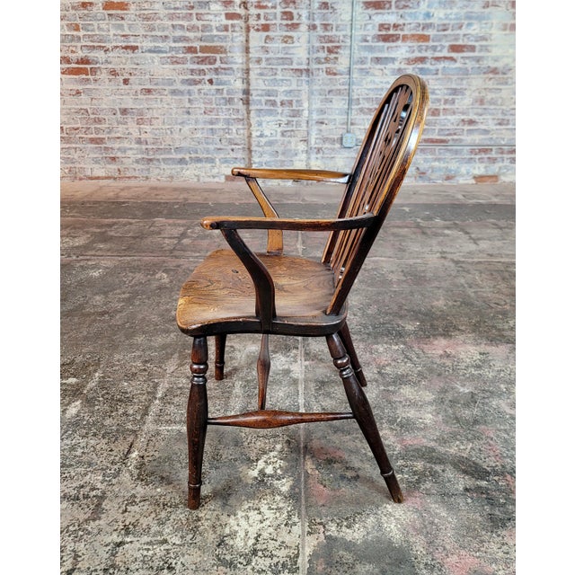 19th Century Antique English Windsor Chairs - Set of 8 For Sale In Los Angeles - Image 6 of 11