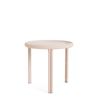 Brown Jordan Kantan Aluminum 20" Round Occasional Table in Blush For Sale