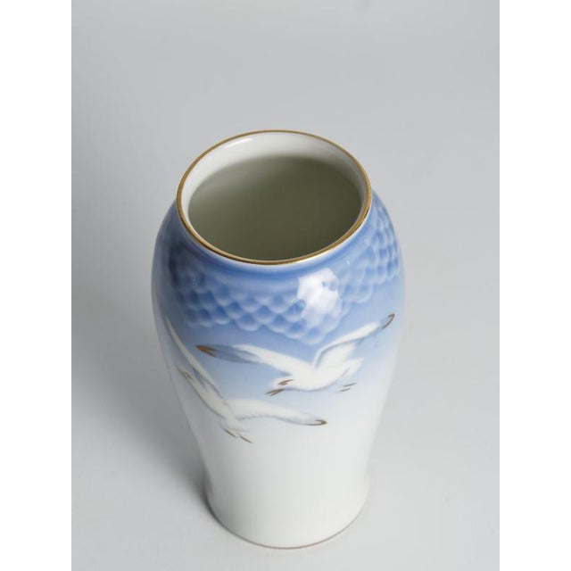 Vintage Porcelain Seagull Model 678 Vase from Bing & Gröndahl, Denmark, 1970s For Sale - Image 16 of 18