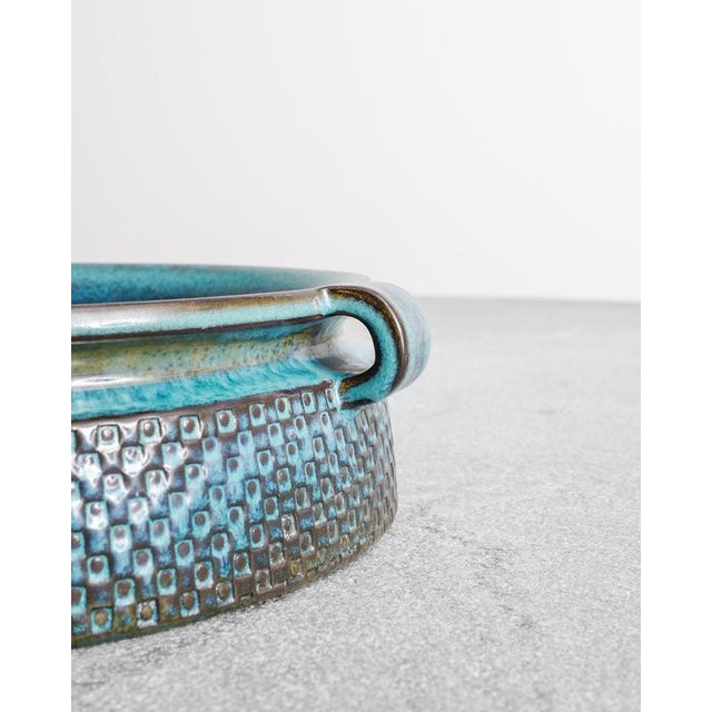 Gustavsberg Mid-Century Swedish Blue Turquoise Decorative Bowl by Stig Lindberg for Gustavsberg, Sweden, 1950s For Sale - Image 4 of 7