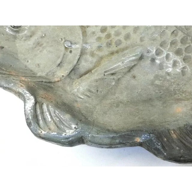 Early 20th Century Japanese Meiji Ceramic Fish Serving Dish For Sale In Chicago - Image 6 of 9