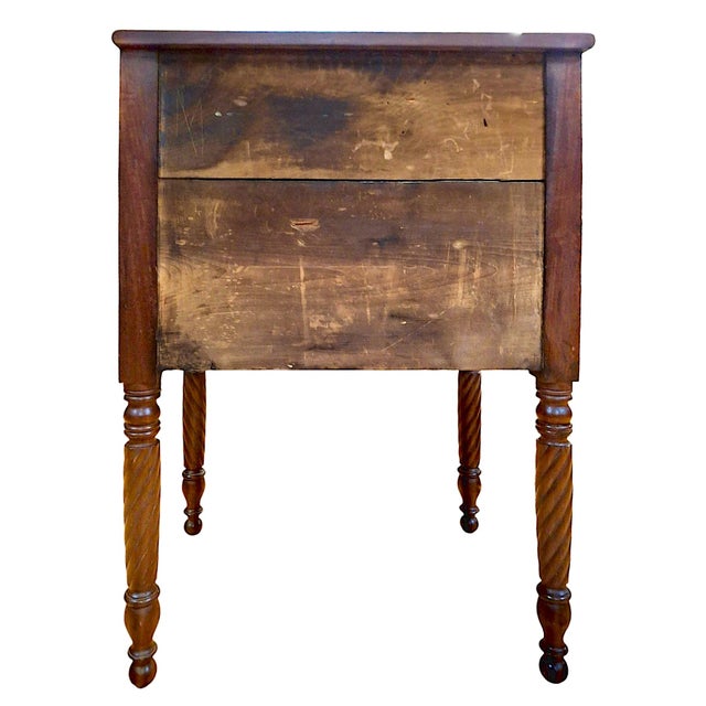 Early 19th Century 19th-Century American Federal Mahogany Three-Drawer Worktable For Sale - Image 5 of 12