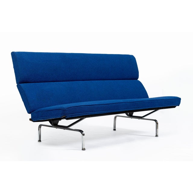 1970s Mid Century Blue Sofa Compact by Eames for Herman Miller 1970s For Sale - Image 5 of 12