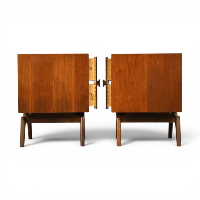 Tobago Vintage Mid Century Modern Pair of Nightstands C. 1960s, Attributed For Sale - Image 11 of 12