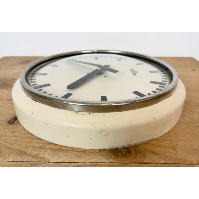 Industrial Factory Beige Wall Clock, Austria, 1960s For Sale - Image 14 of 17