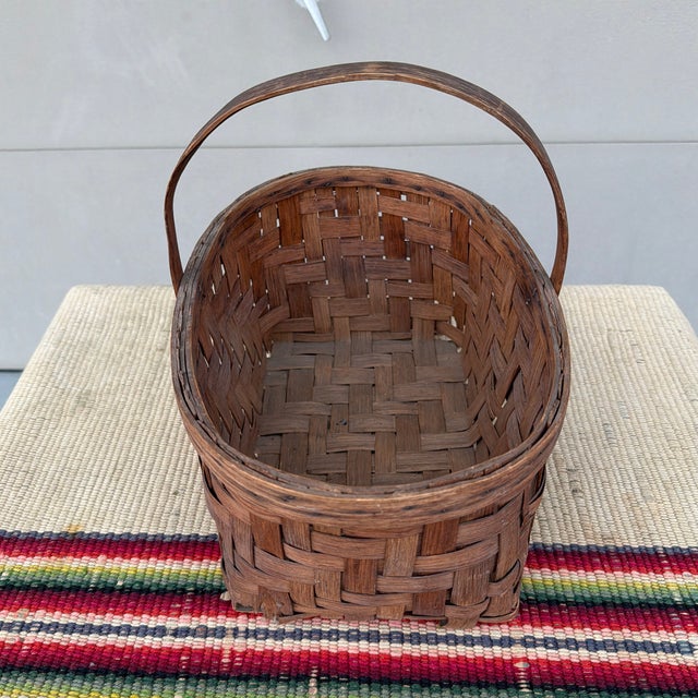 Antique Rectangular Split Oak Gathering Basket, Circa 1900 Found in Lancaster County, Pennsylvania. circa 1900 Estate...