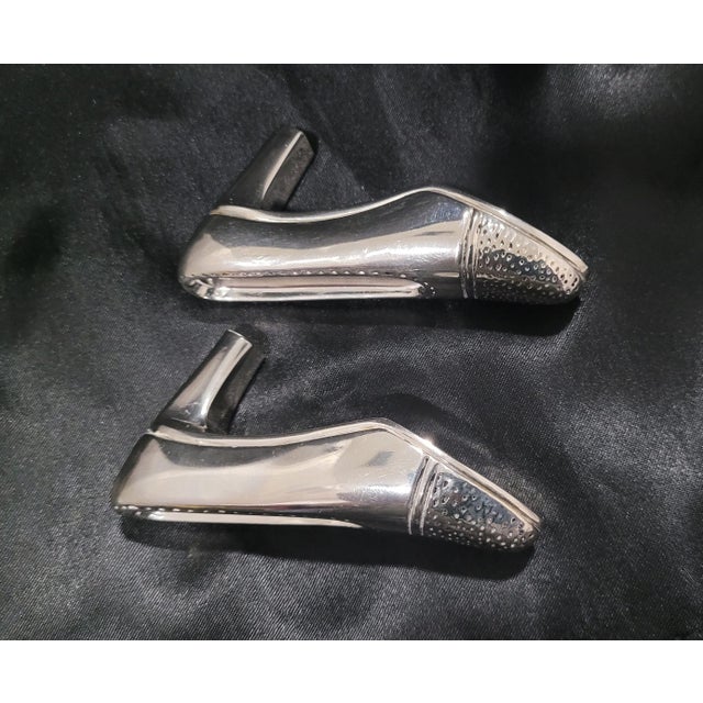 Art Deco Late 20th Century Godinger Ladies Shoes High Heel Pumps Silver Plated Salt & Pepper Shakers For Sale - Image 3 of 10