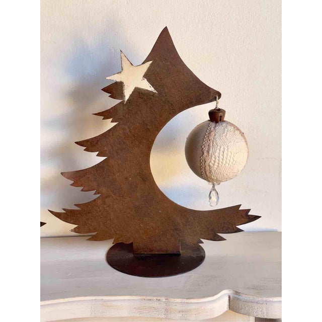 Handmade Christmas Decorations in Lightweight Rust-Effect Sheet Metal with Fabric Boules, Italy, 1990s, Set of 2 For Sale - Image 4 of 12