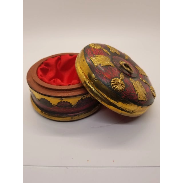 Vintage Brass Embossed Trinket Box, Lined...beautiful for the dresser