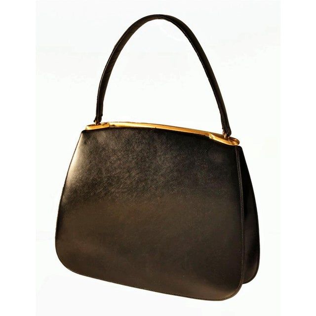 Contemporary 1960’s Dorian Textured Black Leather Kelly Bag For Sale - Image 3 of 10