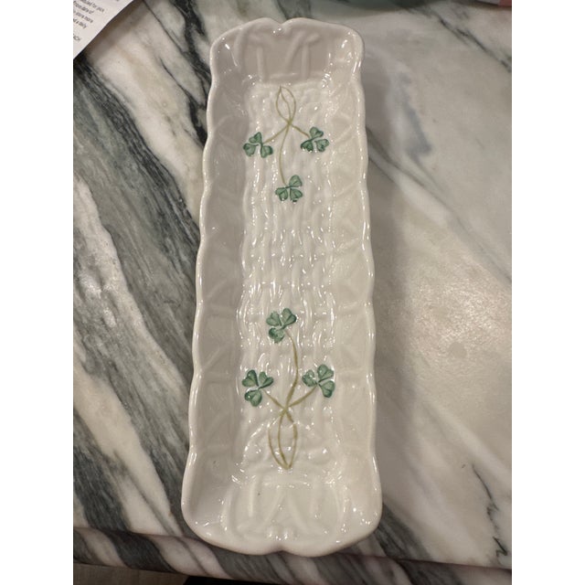 Belleek Pottery Ltd. Made in Ireland Vintage Belleek Mint Server For Sale - Image 4 of 12