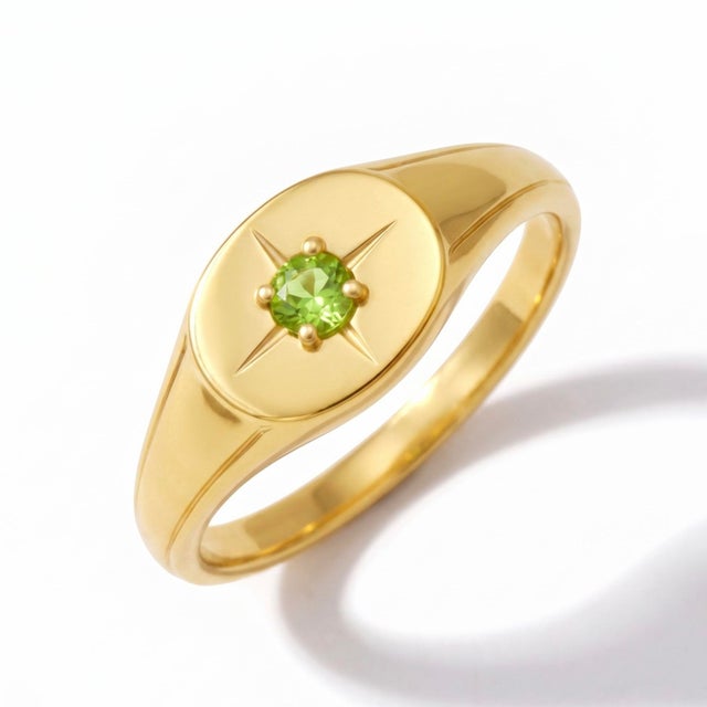 Peridot Starburst Engraved Signet Ring • Celestial Gemstone Statement Ring • August Birthstone Gift Us 7 For Sale - Image 6 of 6