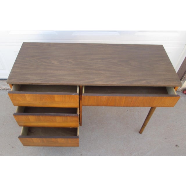 Vintage Johnson Carper Style Mid Century Modern Writing Desk Walnut 4 Drawer For Sale - Image 4 of 12