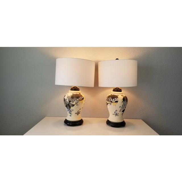 Available for sale this fantastic Pair of vintage Hand Painted Japanese Decorative table lamp. offers Matte glazed Pottery...