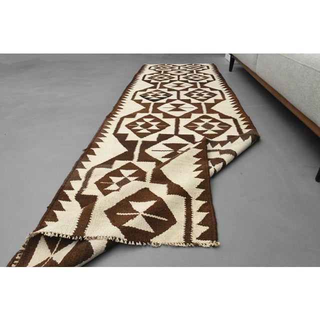 1970s Turkish Oushak Handmade Wool Cotton Beige Runner Rug For Sale In San Francisco - Image 6 of 7