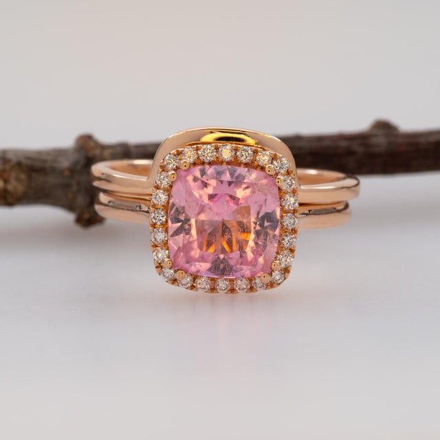 Minimalist Modern Contour Band: Solid 14k Gold Curved Stackable Ring, Size 6.75 For Sale In Columbus - Image 6 of 10