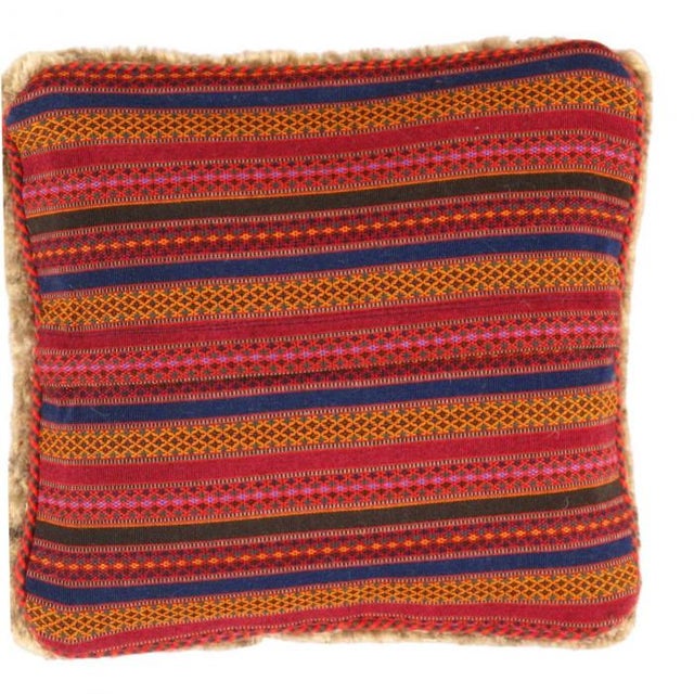This Gabbeh pillow is made of high-quality LAMBS WOOL The piece was crafted with good workmanship.