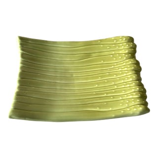 Vintage Ceramic Asparagus Serving Platter in Avocado Green, Footed For Sale