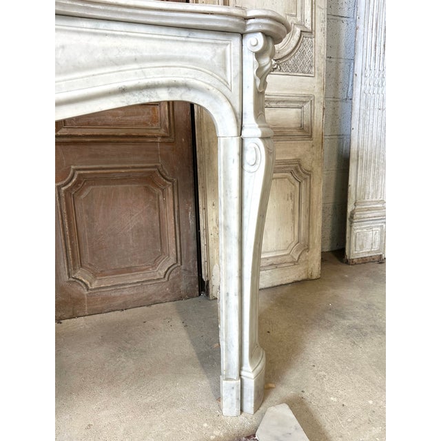 Louis XV Style White Marble Fireplace, 19th Century For Sale - Image 17 of 18