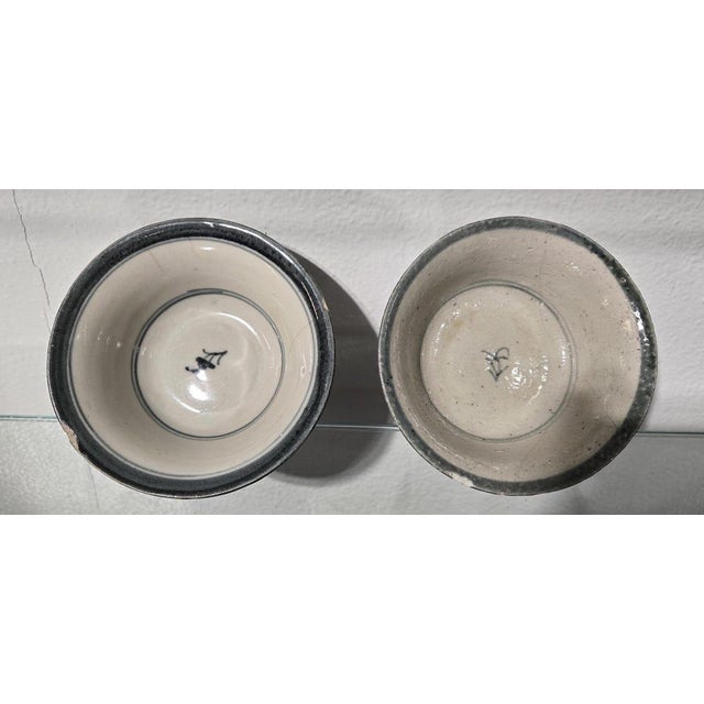 Antique Vietnamese blue-and-white ceramic bowl (19th century), diameter 14.5 cm For Sale - Image 4 of 11
