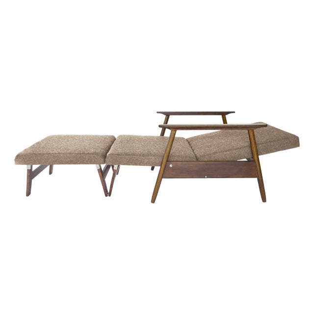 Vintage Convertible Sleeping Armchair by Valerija Ema Cukermanienė for Vilniaus Baldų Kombinatas, 1960s For Sale