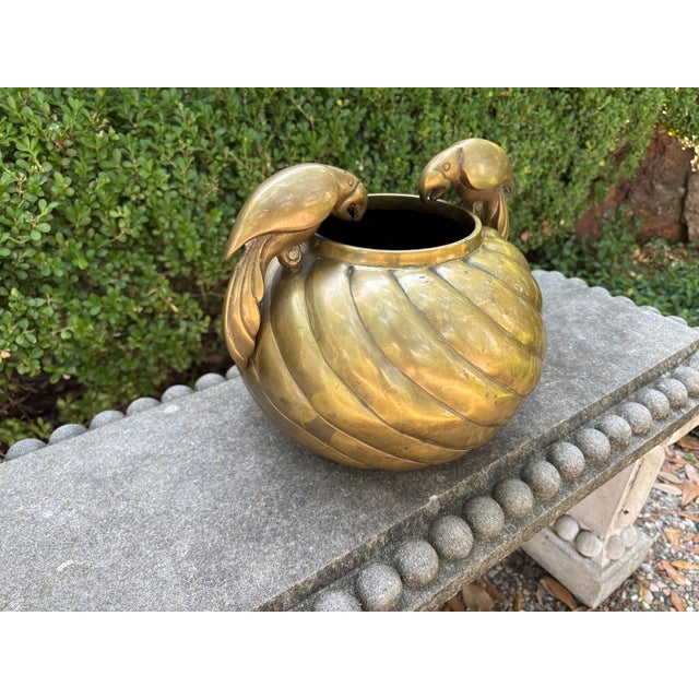 1980s 1980s Hollywood Regency Brass Jardiniere With Parrots by Dolbi Cashier For Sale - Image 5 of 11