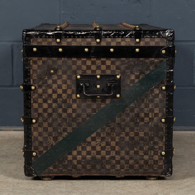 Antique French Trunk in Damier Canvas from Louis Vuitton, 1900 For Sale - Image 6 of 18