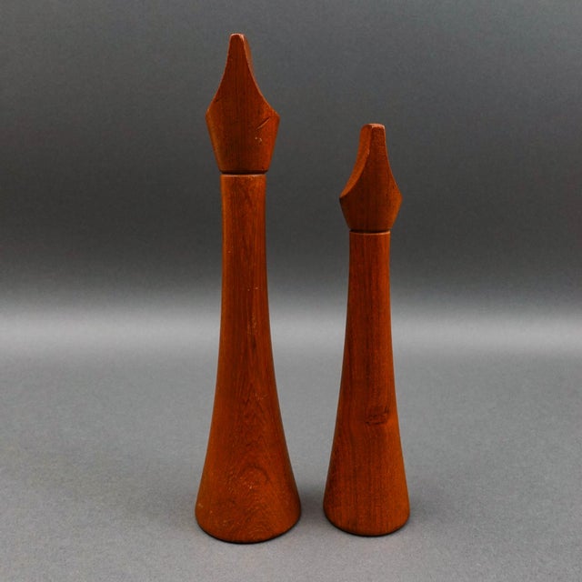 Mid-Century Modern Vintage Dansk Jens Quistaard Denmark Teak Wood Salt & Pepper Mill Set - a Pair For Sale - Image 3 of 10