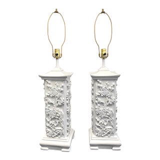1970s High-Gloss White Lacquer Chinoiserie Relief Table Lamps – 33” - a Pair For Sale