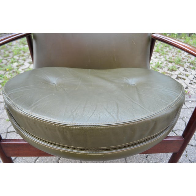 Wood Olive Leather Lounge Chair by Ib Kofod Larsen for Fröscher Sitform, 1976 For Sale - Image 7 of 18